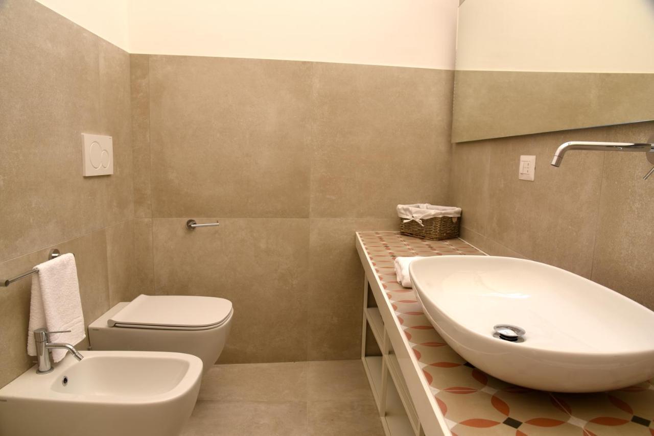 Li Frati Suite Lecce Exterior foto